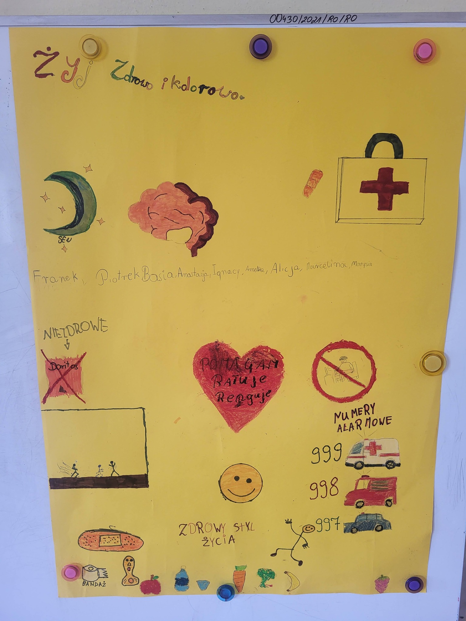 Plakat uczniów o zdrowiu, kolorach i pierwszej pomocy